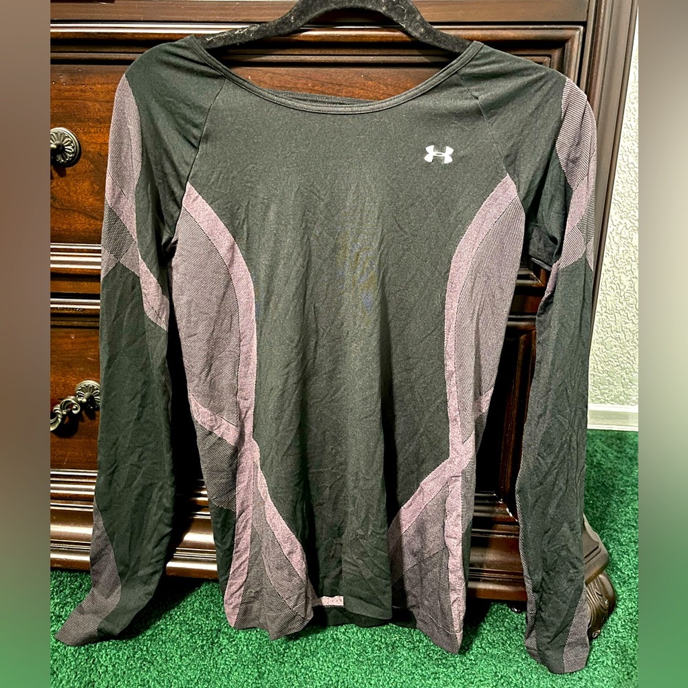 Under Armour seamless top new